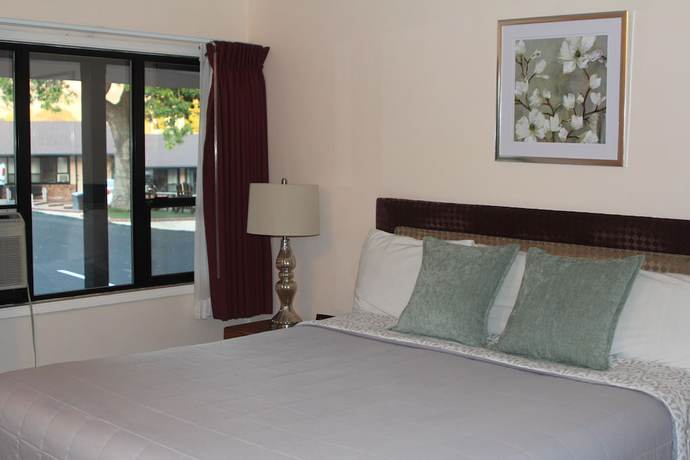 Imagen de la habitación del Hotel Peach Tree Inn, San Luis Obispo. Foto 15