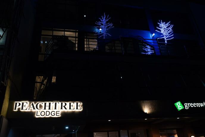 Imagen general del Hotel Peach Tree Lodge. Foto 3