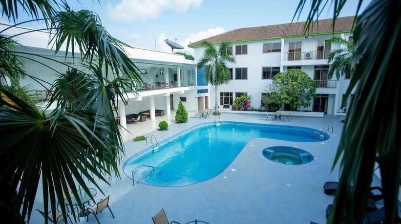 Imagen de la piscina del Hotel Peach View and Apartments.. Foto 9