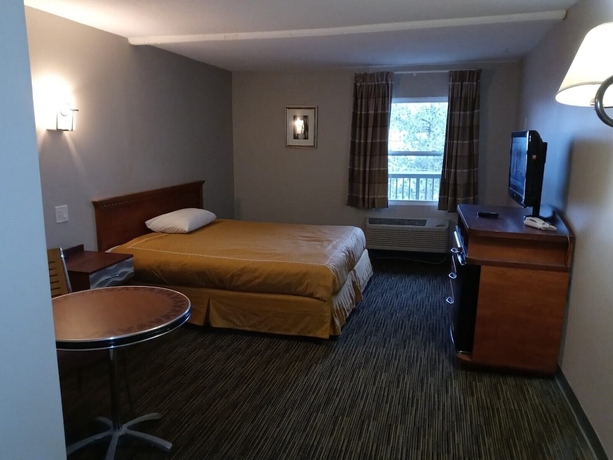 Imagen de la habitación del Hotel Peachtree Inn and suites. Foto 6