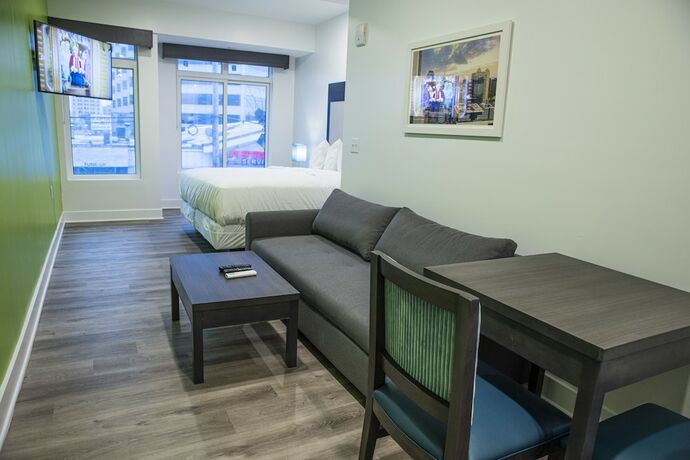 Imagen de la habitación del Hotel Peachtree Suites. Foto 18