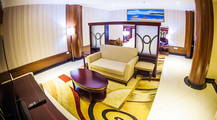 Imagen de los interiores del Hotel Peacock. Foto 10