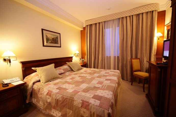 Imagen de la habitación del Hotel Peak Hotel. Foto 5