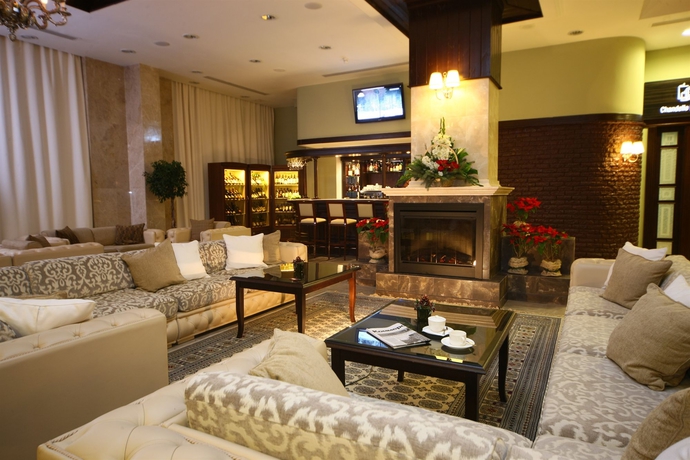 Imagen de los interiores del Hotel Peak Hotel. Foto 10