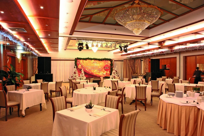 Imagen del bar/restaurante del Hotel Peak Hotel. Foto 4