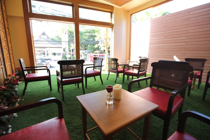 Imagen del bar/restaurante del Hotel Peak Nimman Prestige. Foto 2