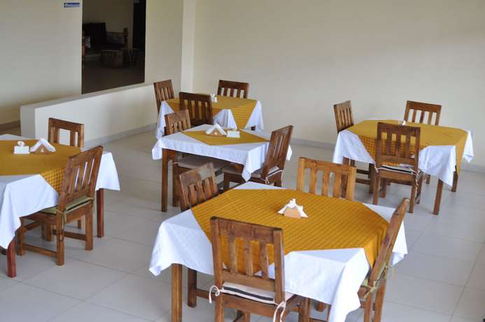 Imagen del bar/restaurante del Hotel Peaks Limited. Foto 5