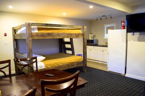 Imagen de la habitación del Hotel Peaks Lodge. Foto 6
