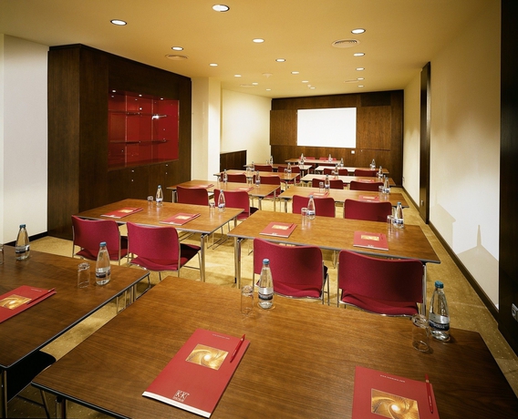 Imagen de los interiores del Hotel Peakture Bucharest. Foto 6