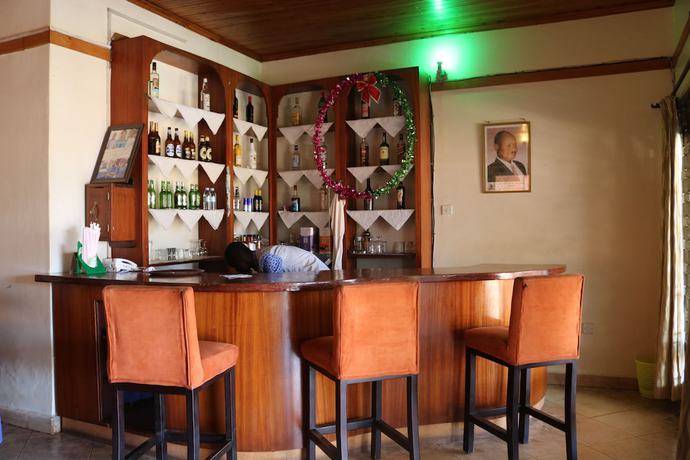 Imagen del bar/restaurante del Hotel Pearl Afrique. Foto 8