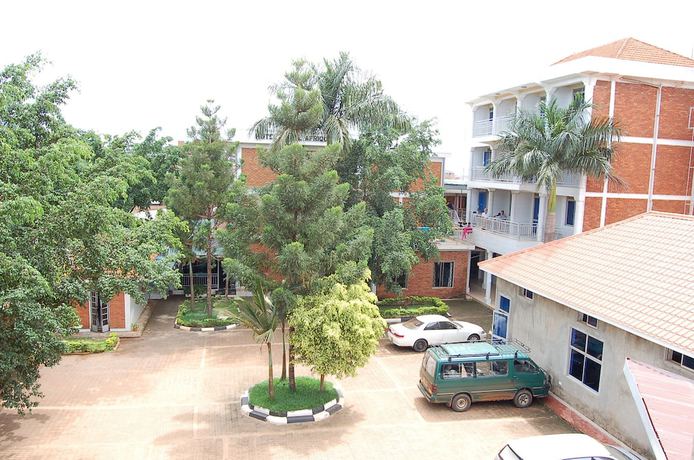 Imagen de los exteriores del Hotel Pearl Afrique. Foto 18