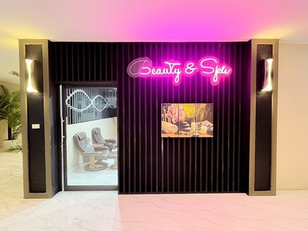 Imagen de la piscina del Hotel Pearl Andaman Resort Ranong Koh Koo. Foto 18