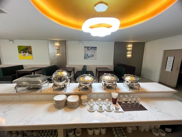 Imagen del bar/restaurante del Hotel Pearl Andaman Resort Ranong Koh Koo. Foto 2