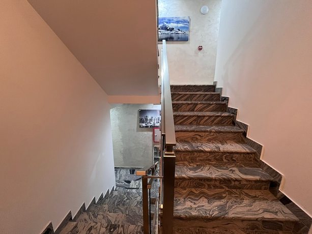 Imagen de los interiores del Hotel Pearl Apartments, Budva. Foto 16