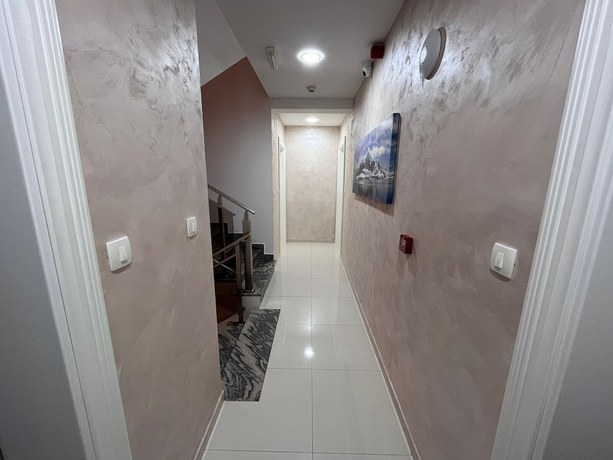 Imagen de los interiores del Hotel Pearl Apartments, Budva. Foto 17