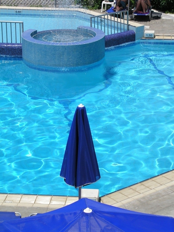 Imagen de la piscina del Hotel Pearl Beach. Foto 12