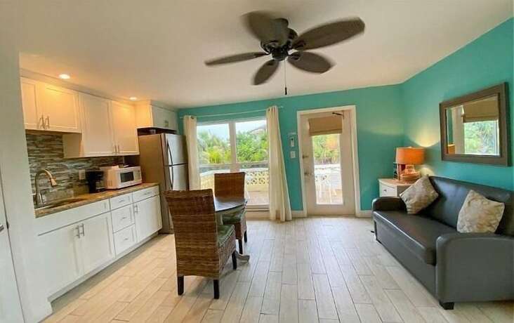 Imagen de la habitación del Hotel Pearl Beach Inn. Foto 16