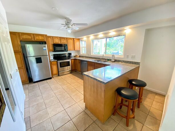 Imagen general del Hotel Pearl Beach Inn. Foto 5