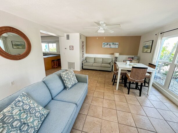 Imagen de la habitación del Hotel Pearl Beach Inn. Foto 18