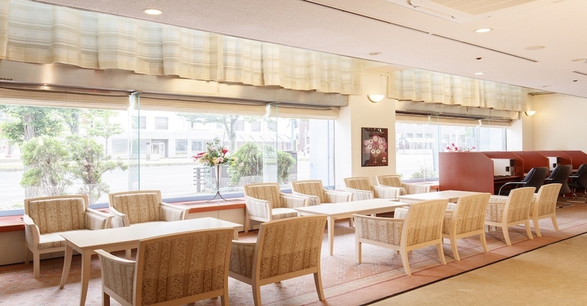 Imagen del bar/restaurante del Hotel Pearl City Akita Kanto-odori. Foto 2