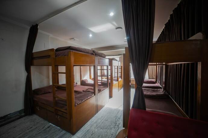 Imagen general del Hotel Pearl Courtyard Dormitory. Foto 5