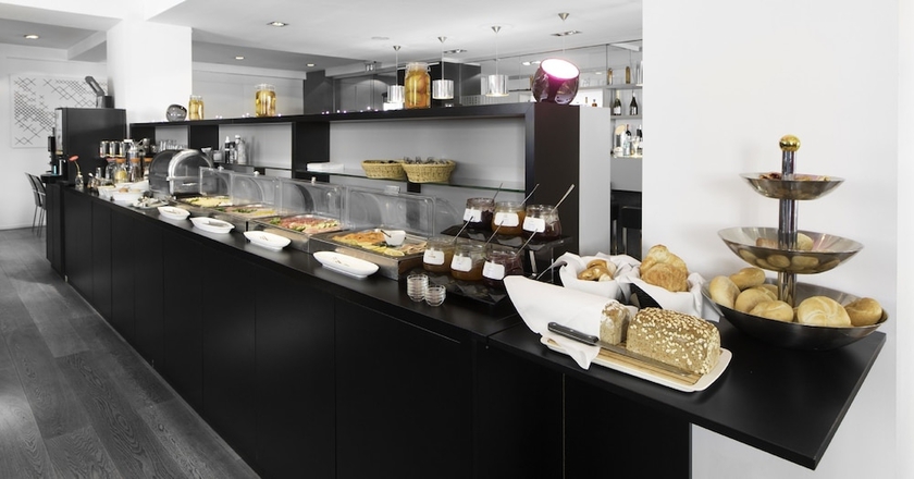 Imagen del bar/restaurante del Hotel Pearl Design - Frankfurt City. Foto 4