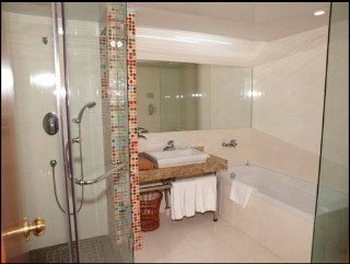 Imagen de la habitación del Hotel Pearl Hotel, Shanghai. Foto 13