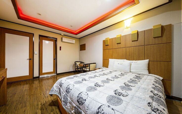 Imagen de la habitación del Hotel Pearl, Jinju. Foto 6