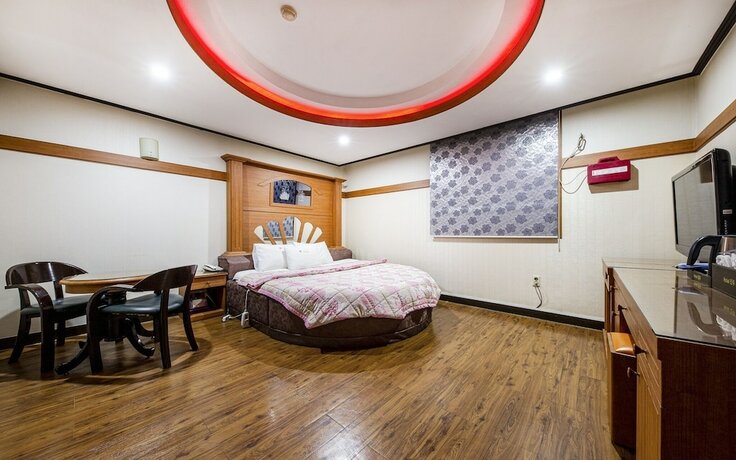 Imagen de la habitación del Hotel Pearl, Jinju. Foto 7