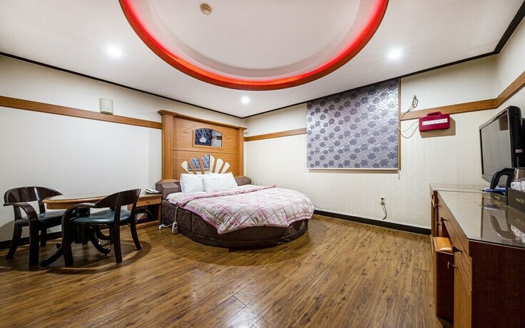 Imagen de la habitación del Hotel Pearl, Jinju. Foto 8