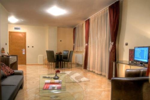 Imagen de los interiores del Hotel Pearl Lodge. Foto 33