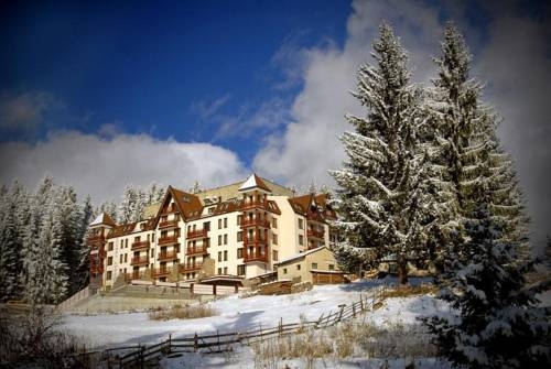 Imagen de los exteriores del Hotel Pearl Lodge. Foto 25