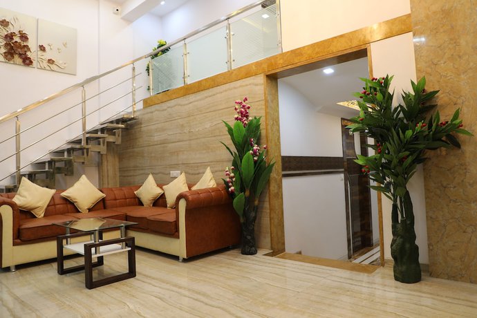 Imagen de los interiores del Hotel Pearl, Navi Mumbai. Foto 17