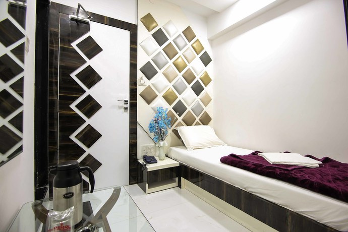 Imagen de la habitación del Hotel Pearl, Navi Mumbai. Foto 10