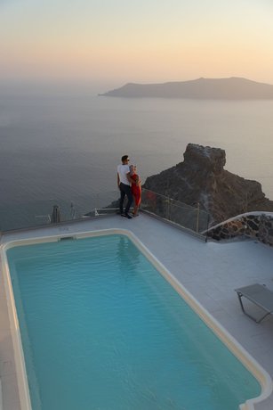 Imagen de la piscina del Hotel Pearl On The Cliff and Suites. Foto 20