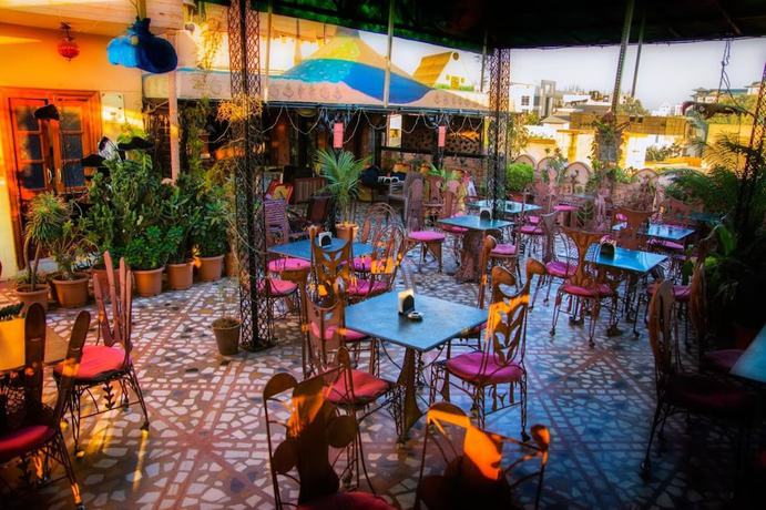 Imagen del bar/restaurante del Hotel Pearl Palace, JAIPUR. Foto 4