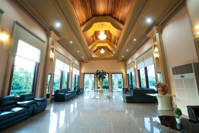 Imagen de los interiores del Hotel Pearl Resort And Hotel. Foto 17