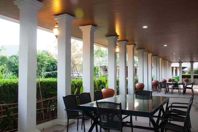 Imagen del bar/restaurante del Hotel Pearl Resort And Hotel. Foto 4