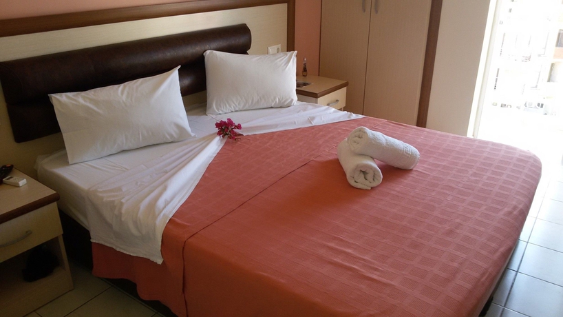 Imagen de la habitación del Hotel Pearl, Rodas Town. Foto 12