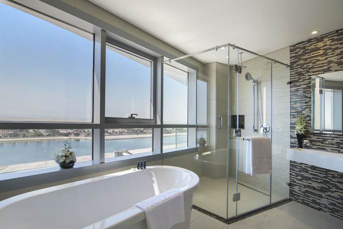 Imagen de la habitación del Hotel Pearl Rotana Capital Centre. Foto 9