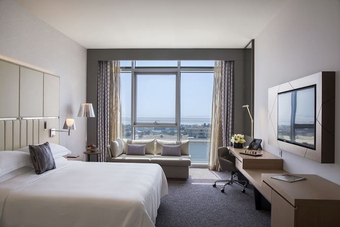 Imagen de la habitación del Hotel Pearl Rotana Capital Centre. Foto 13