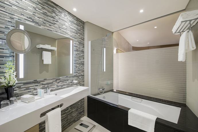 Imagen de la habitación del Hotel Pearl Rotana Capital Centre. Foto 20