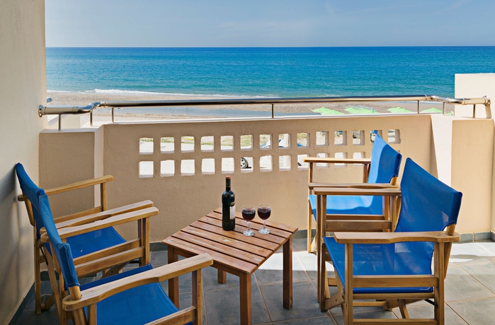 Imagen de la habitación del Hotel Pearl Seabreeze Suites. Foto 5