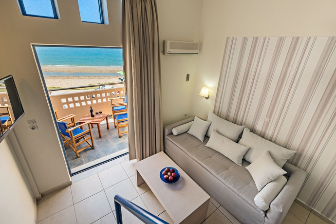 Imagen de los interiores del Hotel Pearl Seabreeze Suites. Foto 15