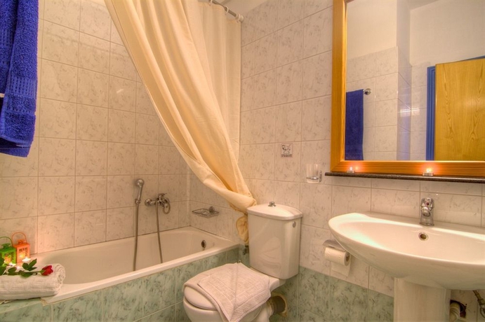 Imagen de la habitación del Hotel Pearl Seabreeze Suites. Foto 6