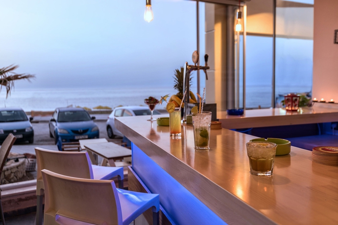 Imagen del bar/restaurante del Hotel Pearl Seabreeze Suites. Foto 4