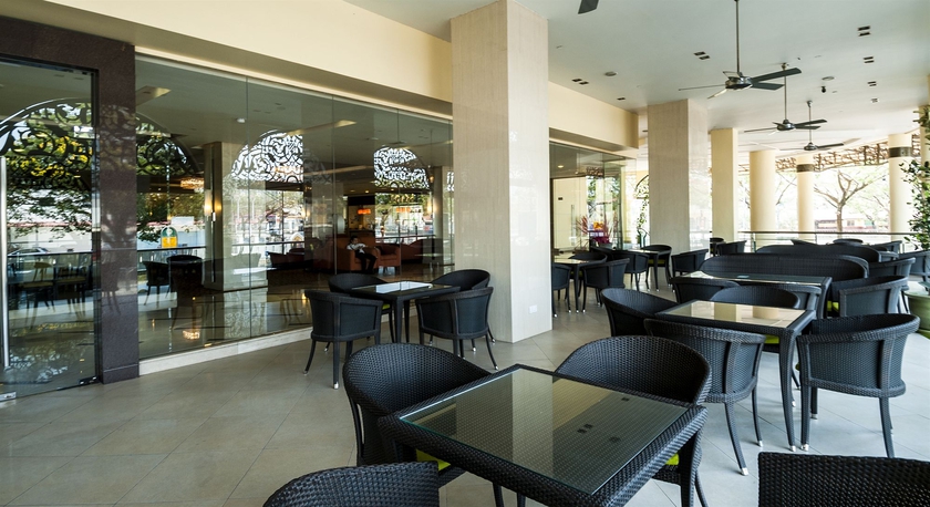 Imagen de los interiores del Hotel Pearl View. Foto 16