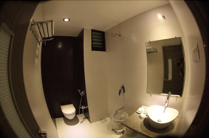 Imagen de la habitación del Hotel Pearl and Banquets. Foto 9