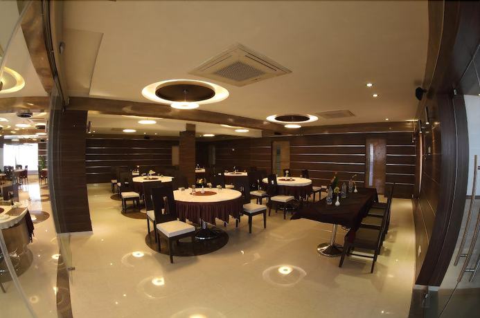 Imagen de los interiores del Hotel Pearl and Banquets. Foto 18