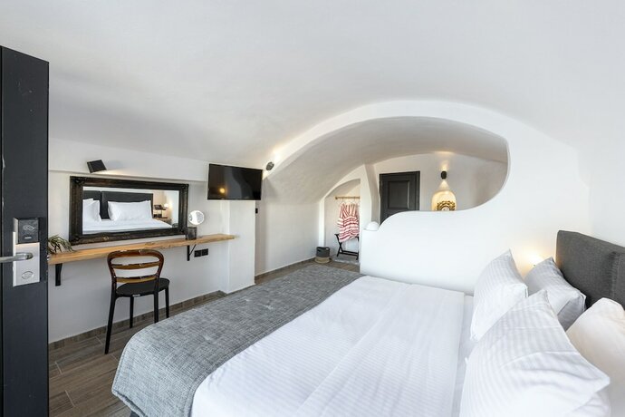 Imagen de la habitación del Hotel Pearl of Caldera Oia Boutique. Foto 15